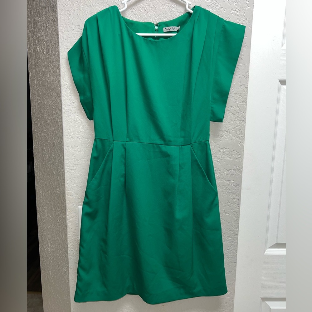Eliza J Green Knee Length Casual Jade Green Dress WITH POCKETS!!! Size 4